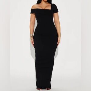 Fashion Nova Black Snatched Maxi Dress